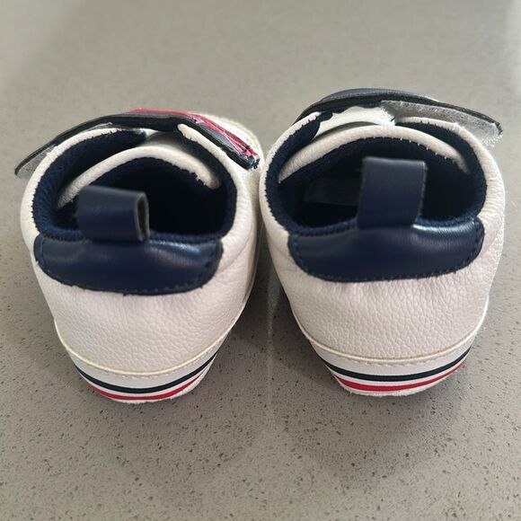 Rising Star white with navy blue and red strap Crib shoes size infant 6-9 months - Picture 2 of 5